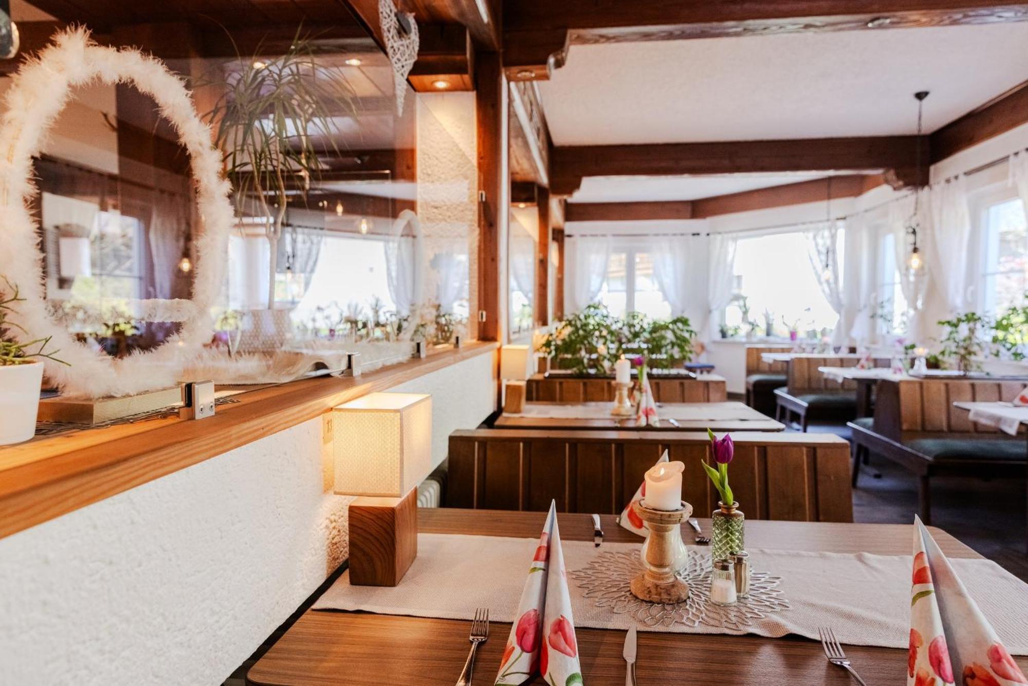 Landgasthof Zur Linde Heimbuchenthal Exteriér fotografie