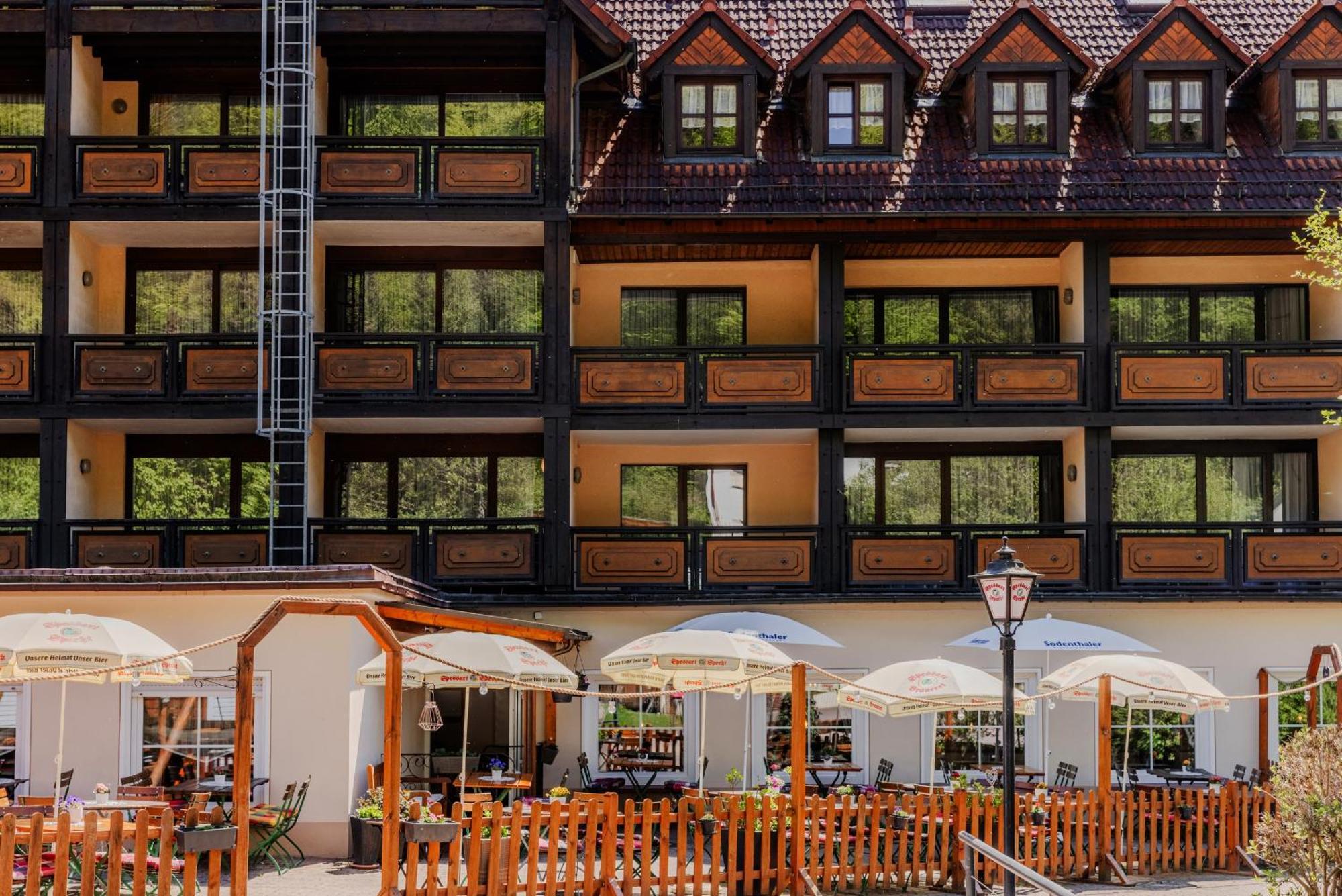 Landgasthof Zur Linde Heimbuchenthal Exteriér fotografie