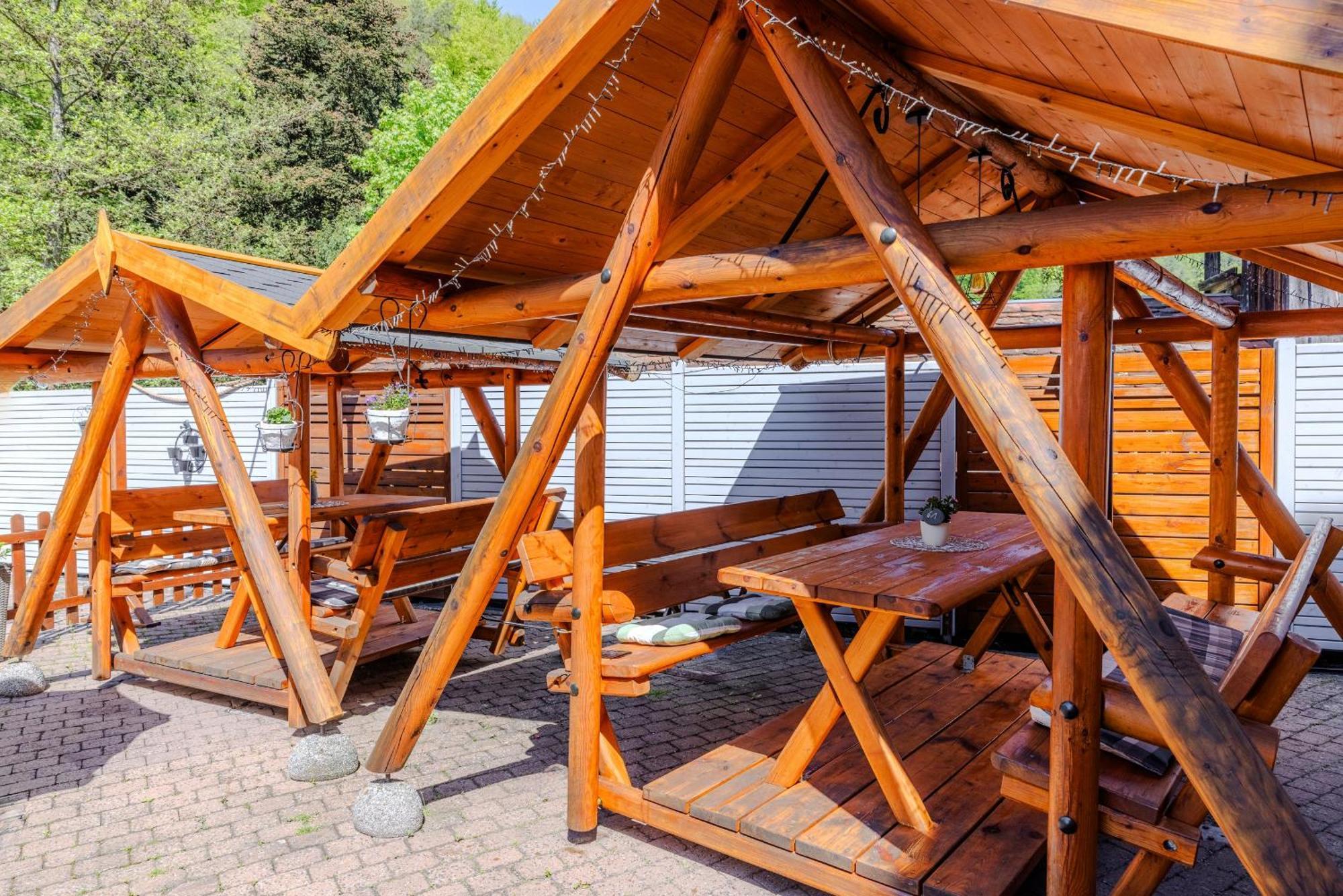 Landgasthof Zur Linde Heimbuchenthal Exteriér fotografie